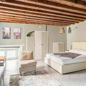Central, Family-friendly, Washing Machine, 200m To Aquarium And Metro, 300 Mbps Internet , Genova Italia